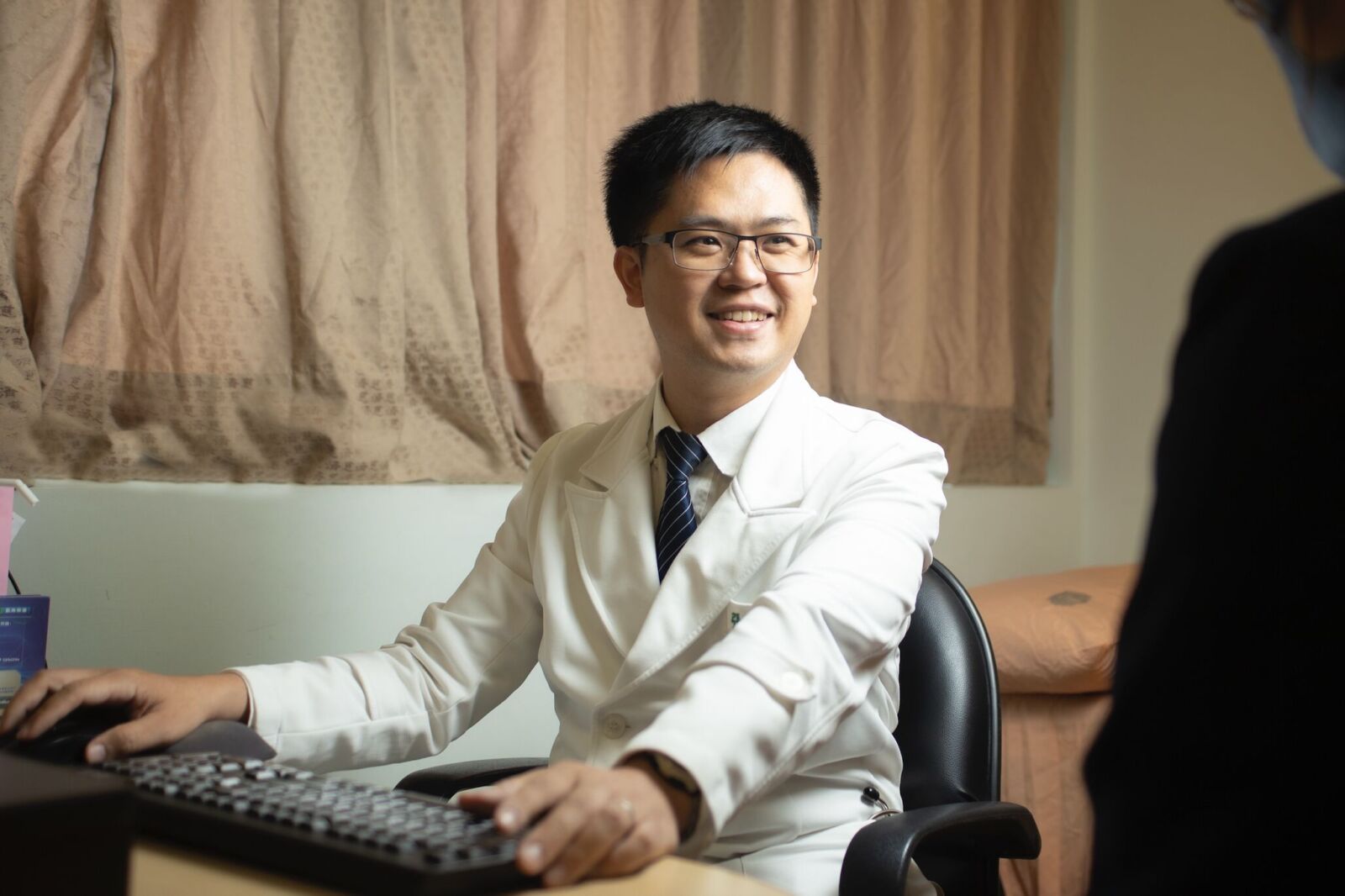 過年久坐最怕變「木頭人」痠痛麻 復健醫教你三招急救 257