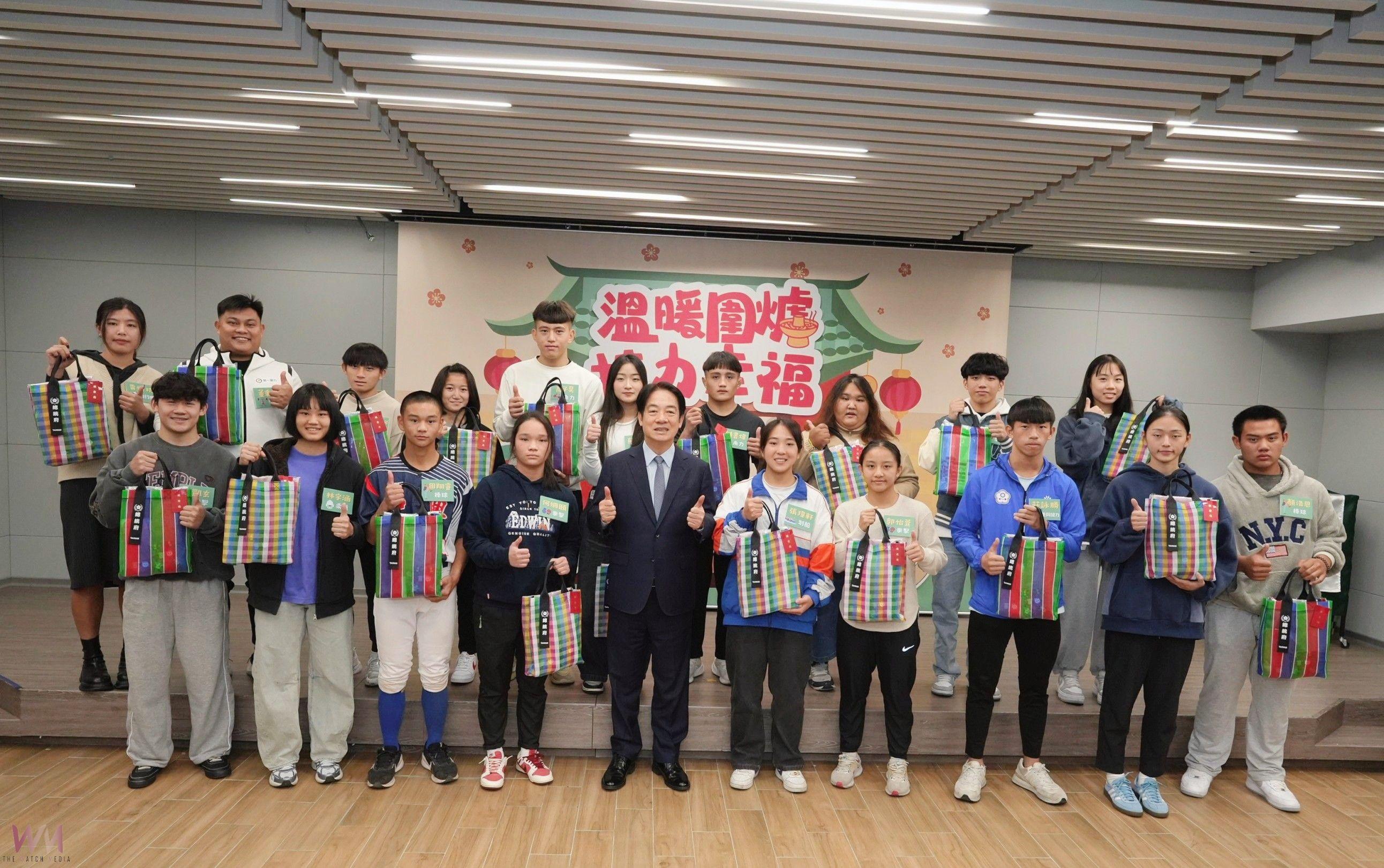 溫暖圍爐迎新春!賴清德總統與家扶運動健兒 接力夢想助孩子站上國際舞台 - https://www.watchmedia01.com