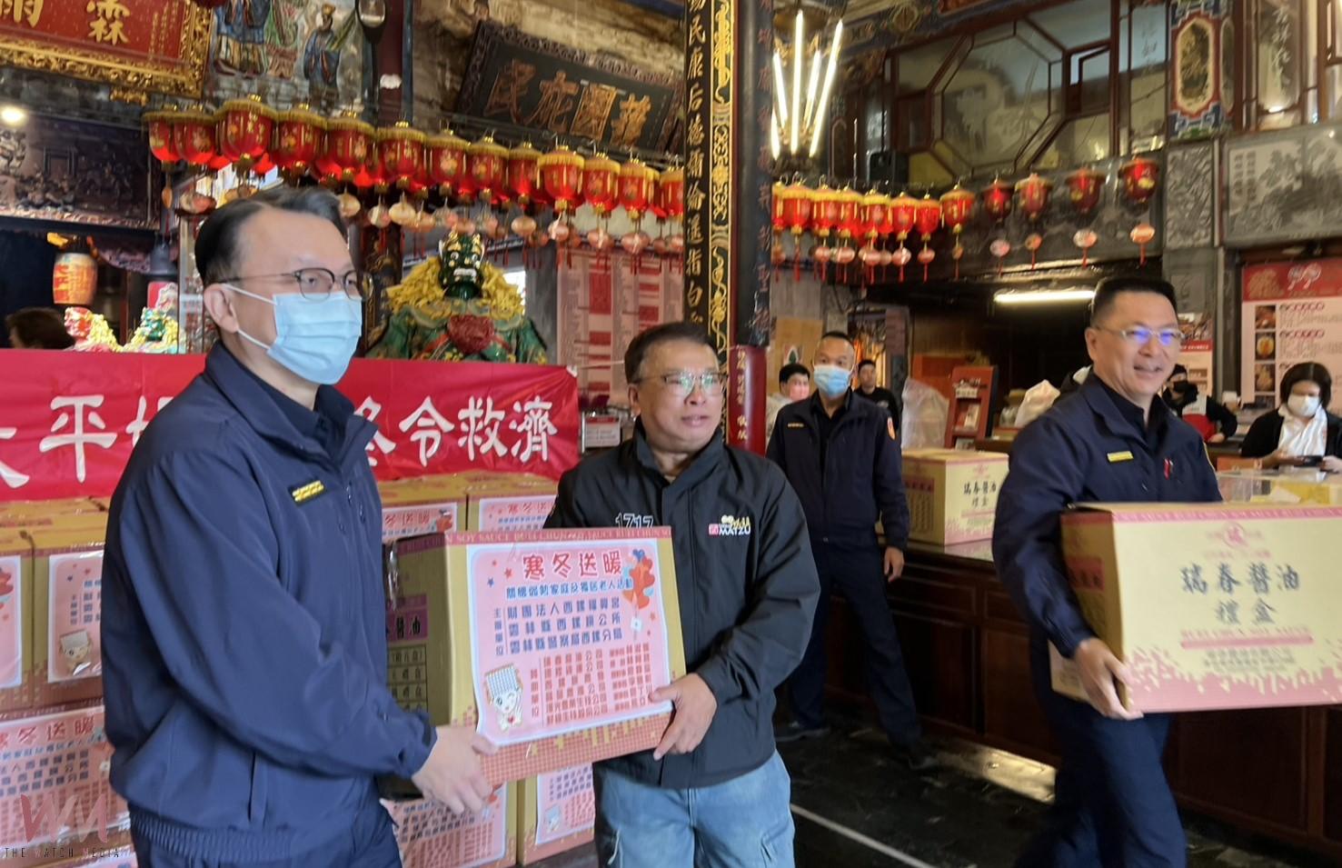 西螺警攜手福興宮寒冬送暖　救濟物資傳遞新年溫情 - https://www.watchmedia01.com
