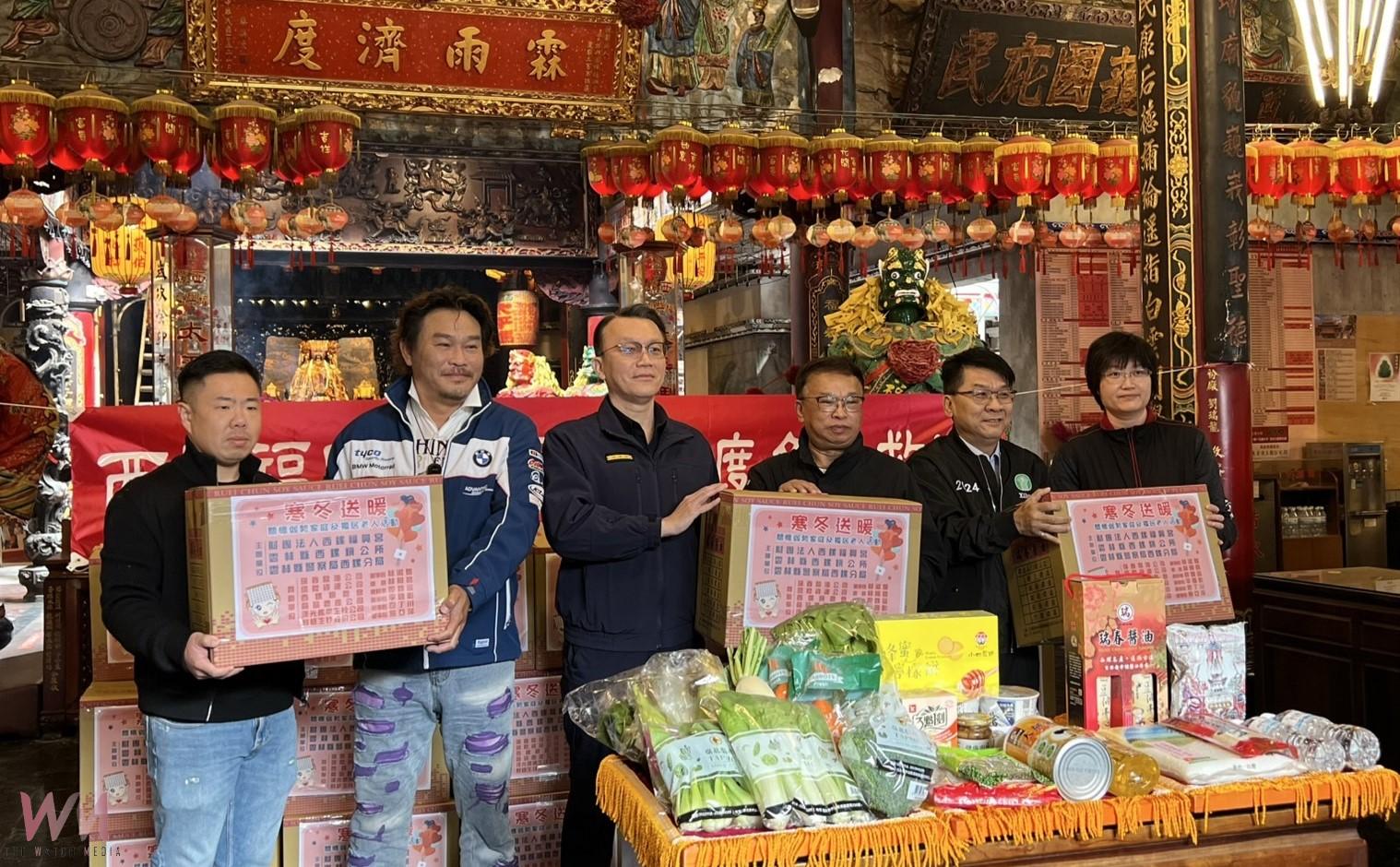西螺警攜手福興宮寒冬送暖　救濟物資傳遞新年溫情 - https://www.watchmedia01.com