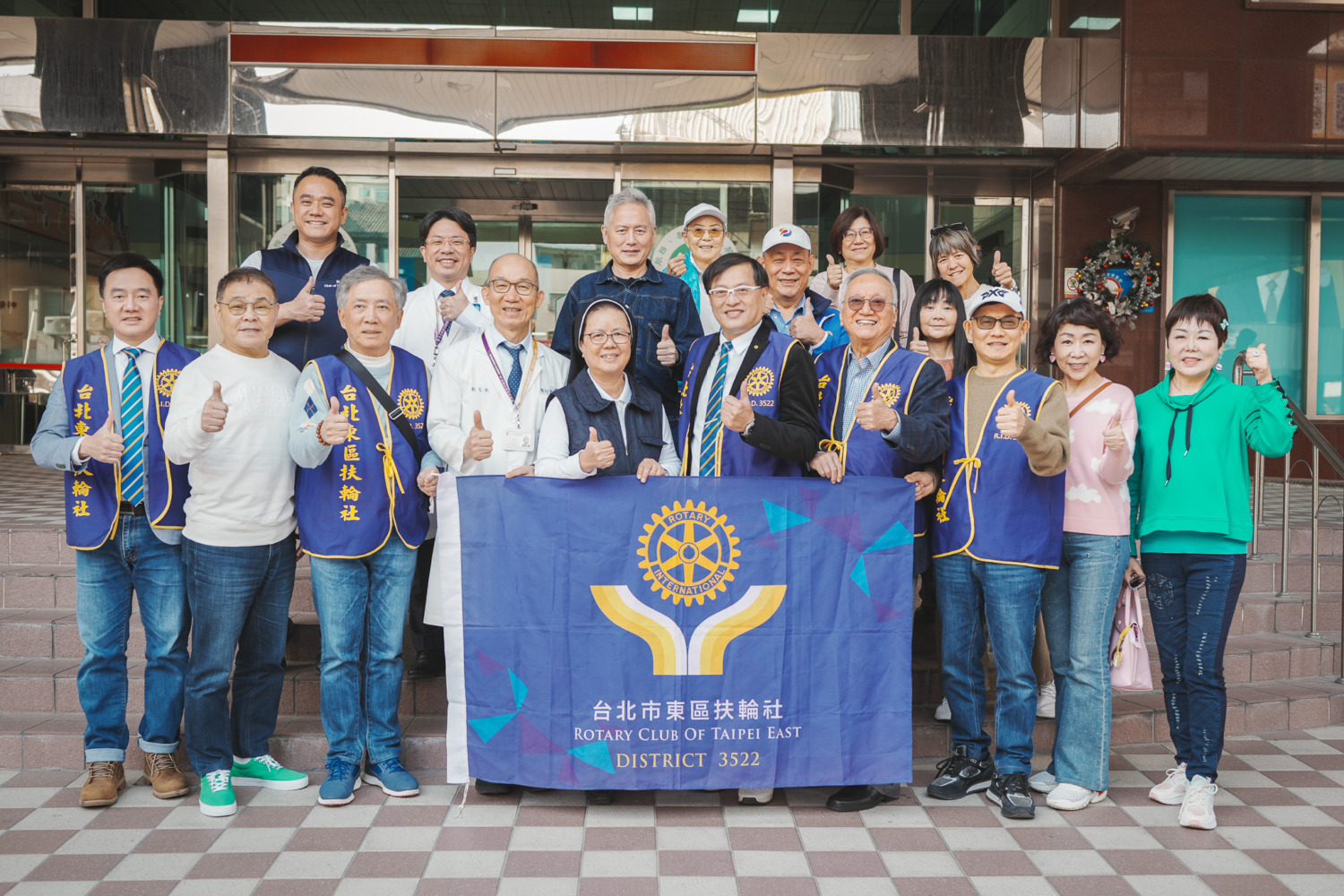 扶輪社響應公益 助聖功修女建長照爺奶村