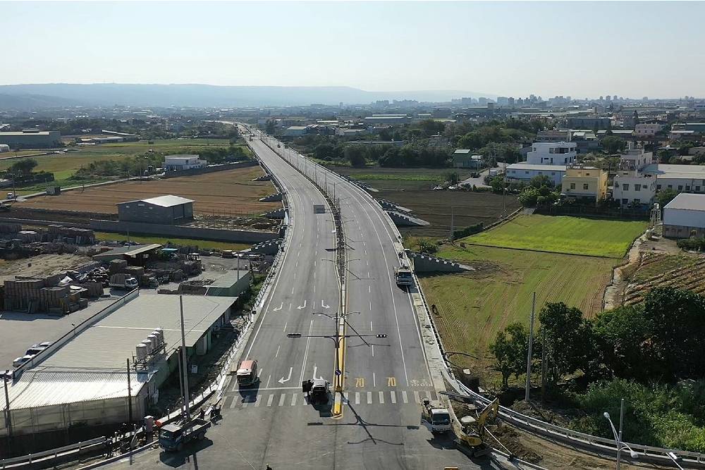東彰道路主線今全通車 王惠美:實現中投雲30分鐘生活圈 196 東彰道路主線今全通車 王惠美:實現中投雲30分鐘生活圈 195