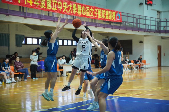 中央大學女籃旗開得勝 開幕式周景揚勉勵運動精神 73 1140118 003