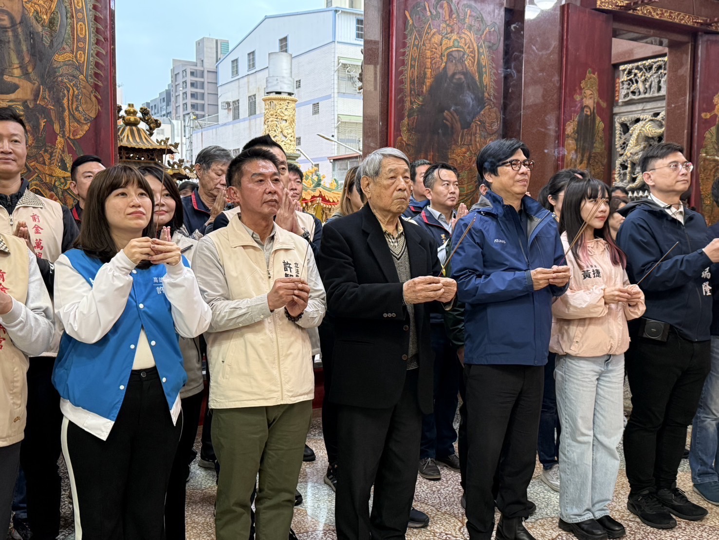 走春拜年跑透透 許智傑：未來繼續為高雄打拼！轉型高雄成為臺灣的「AI首都」