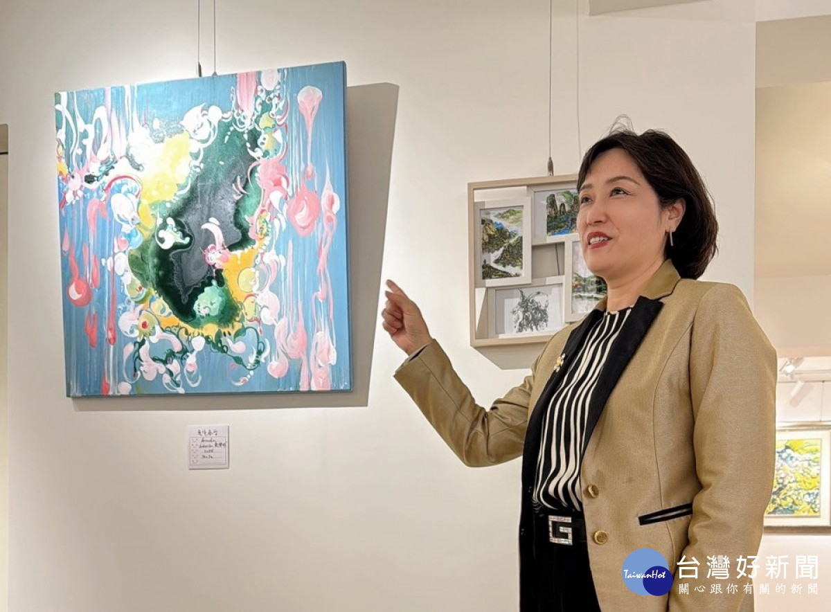 精靈師生公益畫展是一次難得的公益畫展。