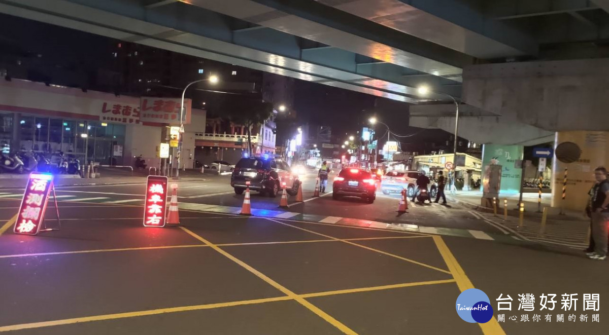 農曆春節前加強交通執法，針對酒駕、超速等重大違規加強取締，以防制交通事故。