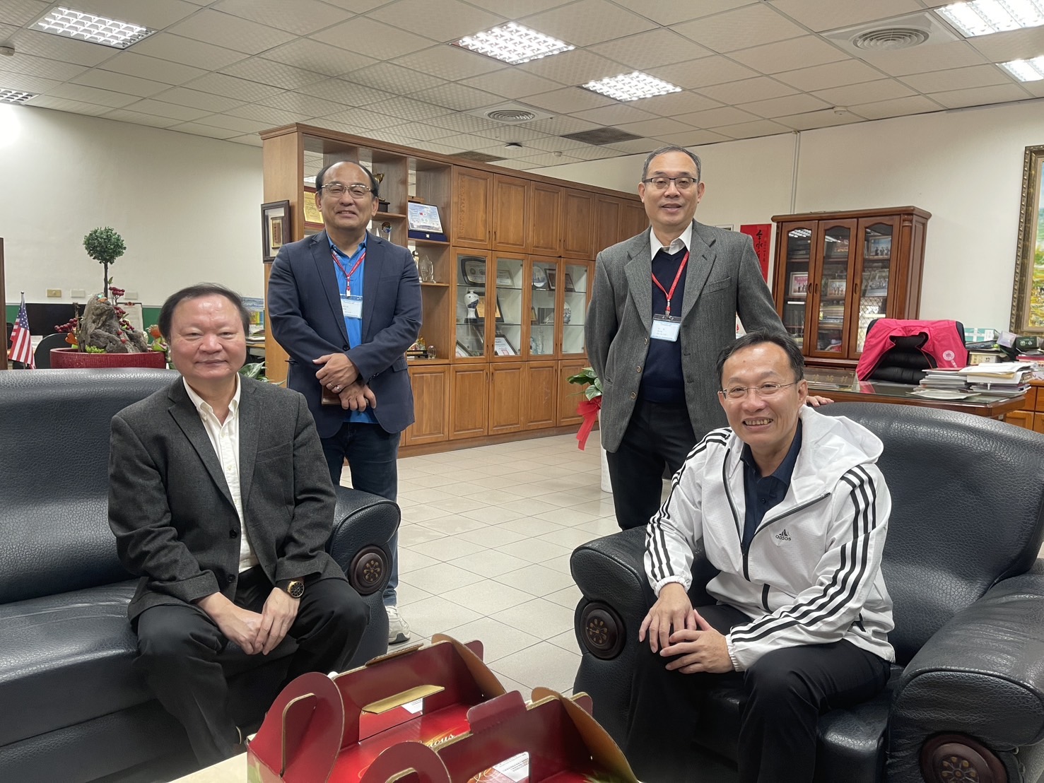 學測第二日  高雄一考區試務順利  考區主任王政彥慰勉監試務人員