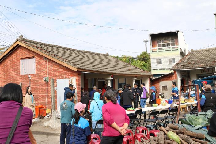 林其茂理事長：蓋的是重生希望與祝福。(記者廖承恩翻攝)