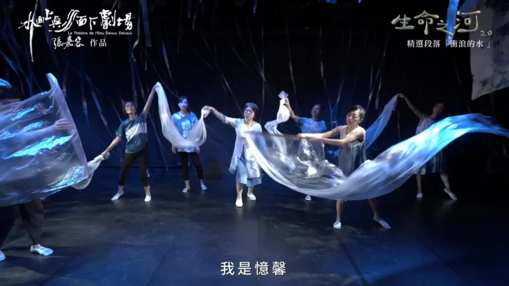 衝浪的水-照顧者的內心像浪花翻湧不已