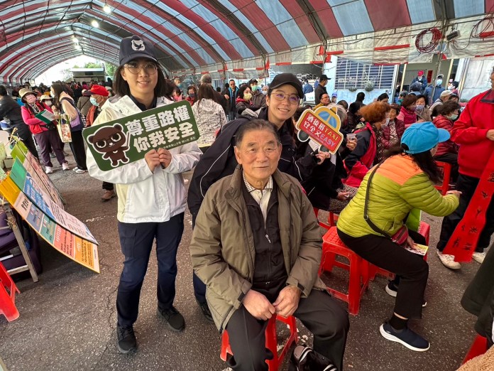 龜山警前進農民節慶祝大會 提升長輩交通安全觀念 64 S 8904924