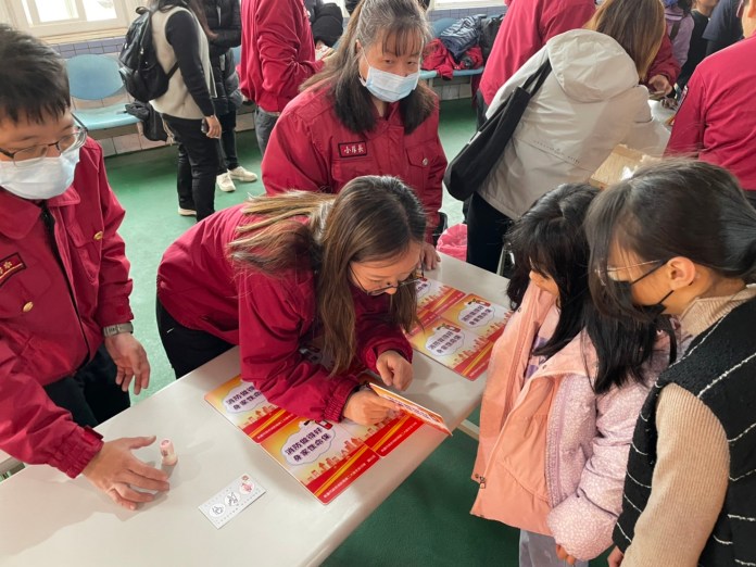 桃消永安分隊前進漁市 宣導防災觀念 72 S 29712491 0