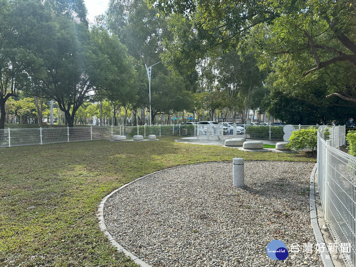 文心森林公園寵物專區全新升級