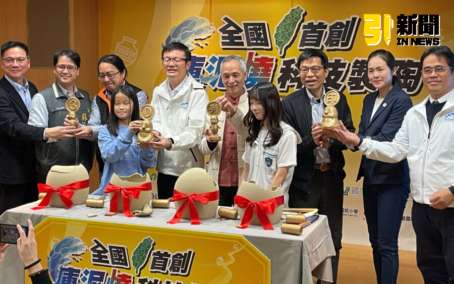 圖/擁有全國唯一陶瓷工程科的新北市鶯歌工商,結合科技與陶藝創新研發出「庫泥燒科技製陶」創意課程。(記者陳志仁攝,2025.01.20)
