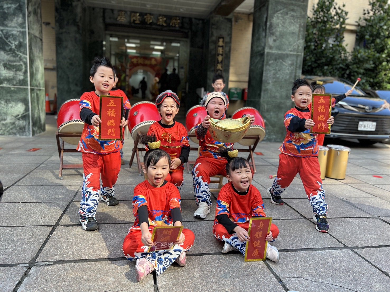 基隆幼兒迎春報喜!祝賀基隆市府市運昌隆蛇麼都如意