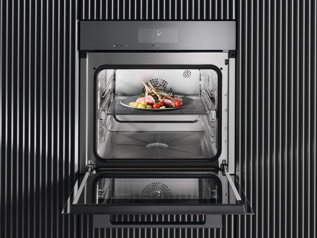 Miele 蒸爐及蒸烤箱系列完美符合亞洲家庭經常使用的「蒸煮」烹飪需求,無論日常使用或佳節聚餐,方便料理好輕鬆