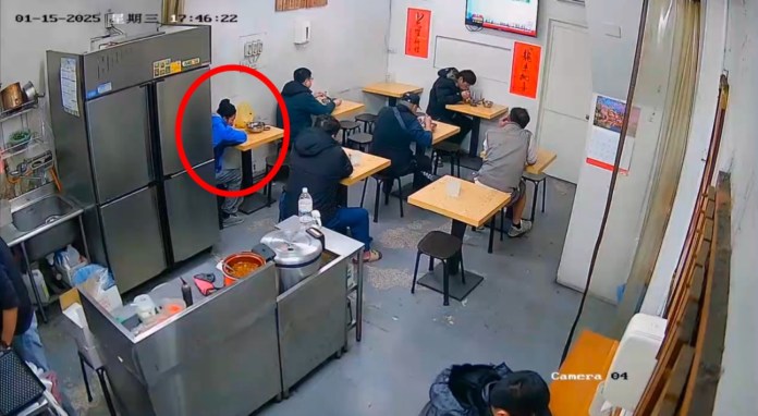 用餐賒帳遭拒 男子店內狂飆三字經引客怒 63 S 26427430