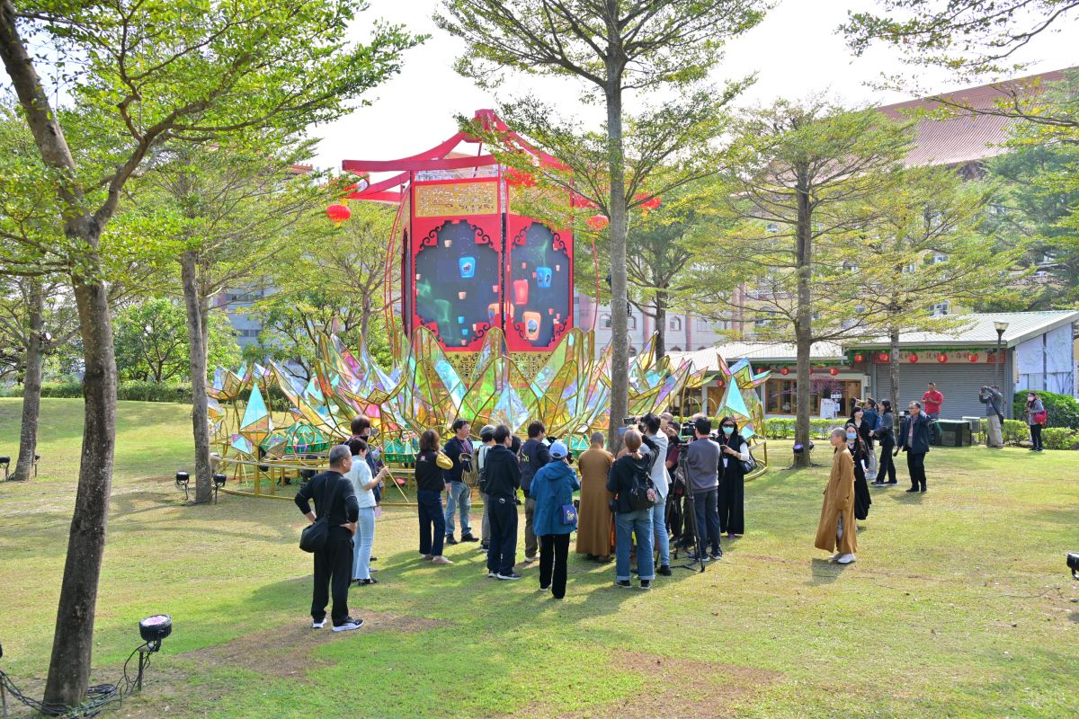 新春正月祈福必走行程 佛光山平安燈會「向前有路 光明在望」 - https://www.watchmedia01.com