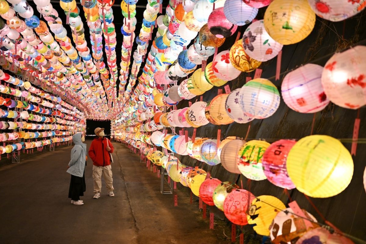 新春正月祈福必走行程 佛光山平安燈會「向前有路 光明在望」 - https://www.watchmedia01.com