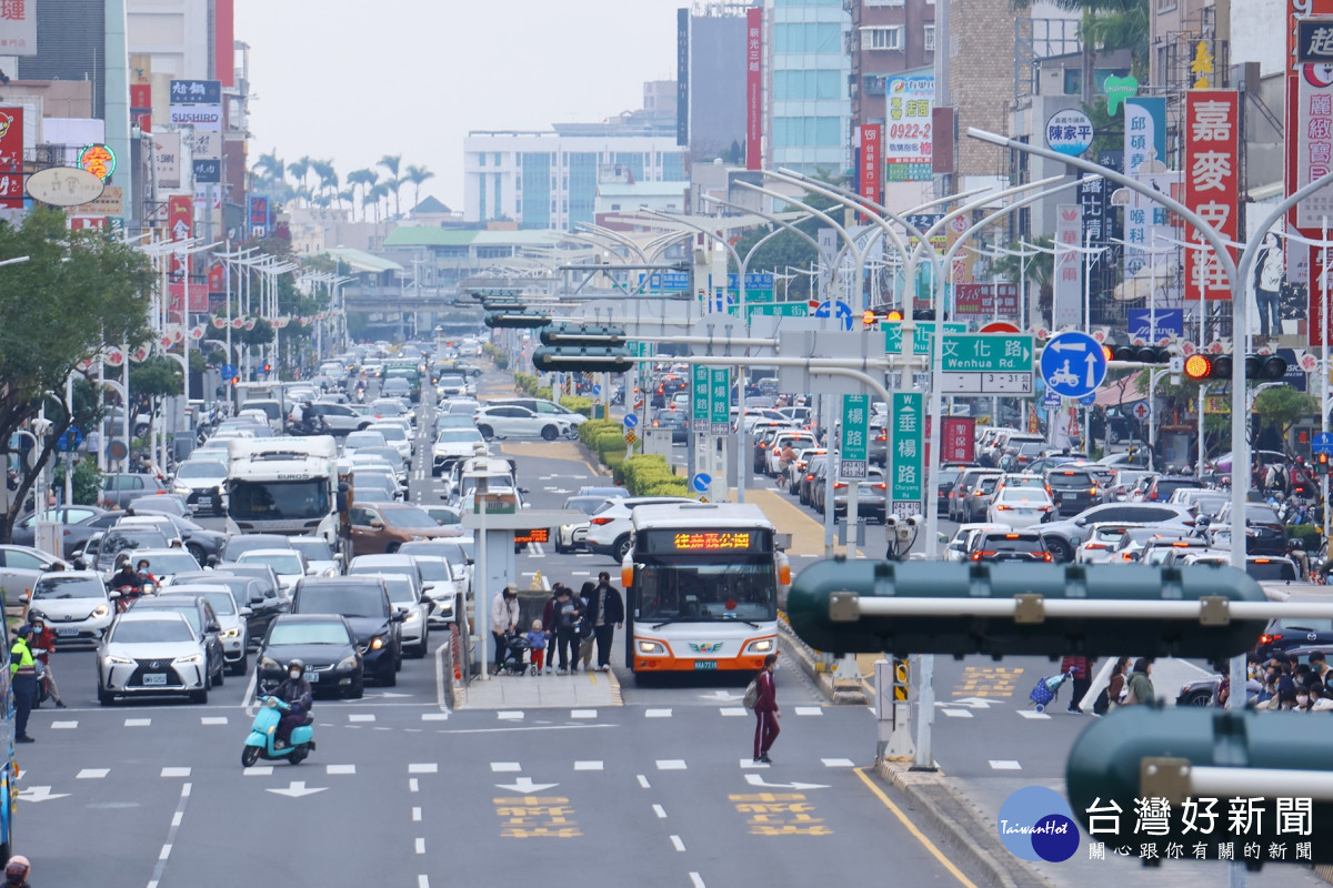 嘉義市長黃敏惠呼籲中央續辦輕軌藍線/嘉義市府提供
