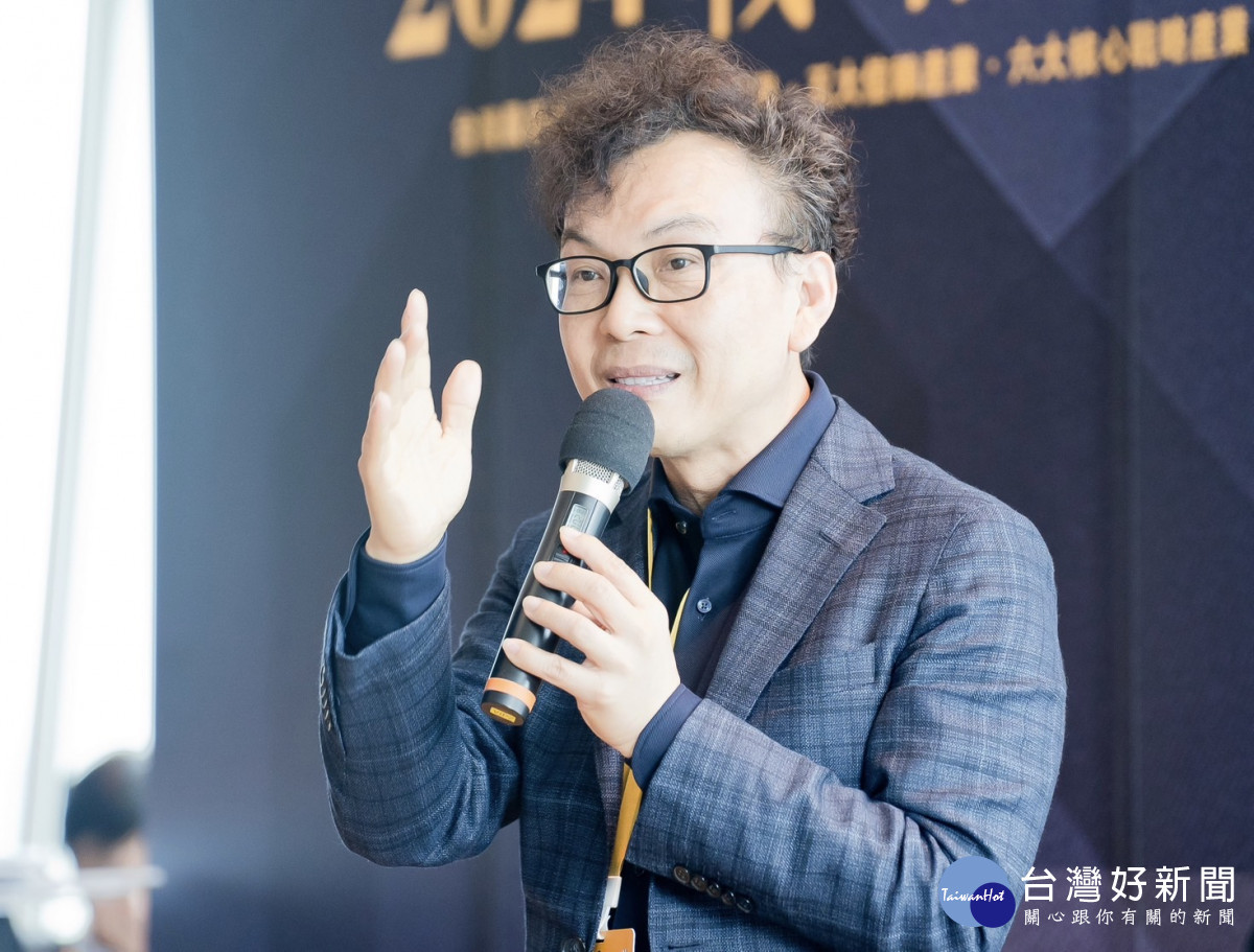 鄭正鈐表示，國防部應徹底查明資料外洩的來源及責任歸屬。