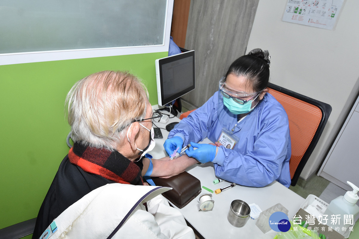 恢復健康的林阿公,仍持續穩定的在彰基進行追蹤。圖/彰基醫院提供