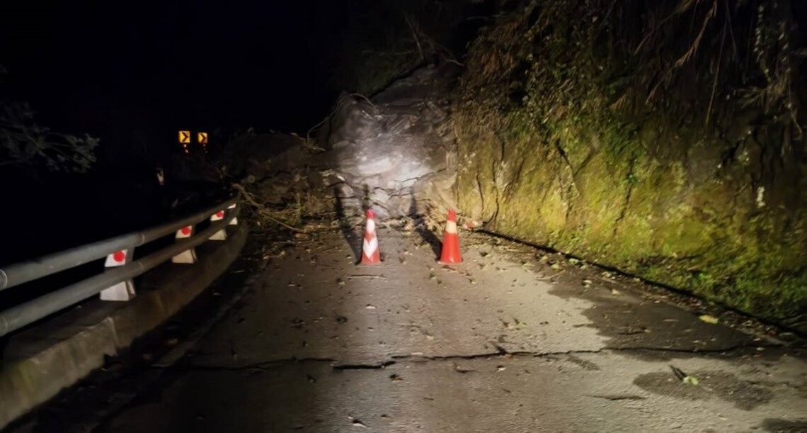海端鄉利稻路段發生邊坡坍方 雙向道路阻斷無法通行