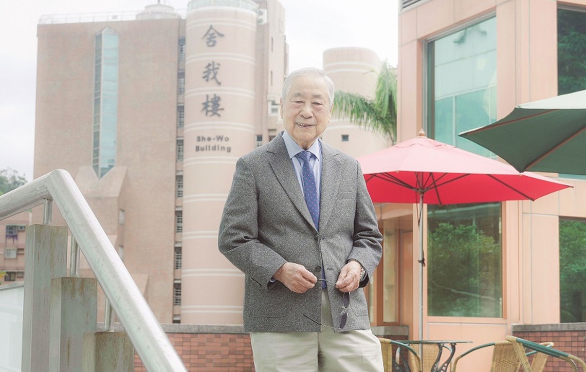 氣象權威李富城90歲重返校園 世新大學碩專班成終身學習首選