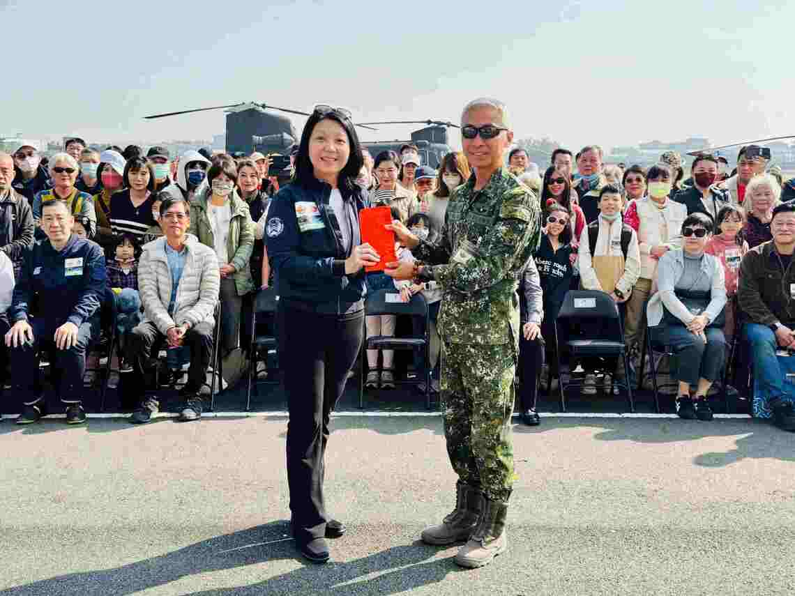 中華航空支持國防 春節前夕敬軍慰勞國軍部隊辛勞