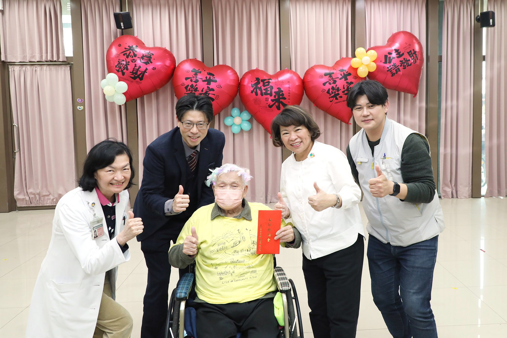 暖心賀歲!黃敏惠致贈春節慰問金 溫暖嘉義市12家社福機構