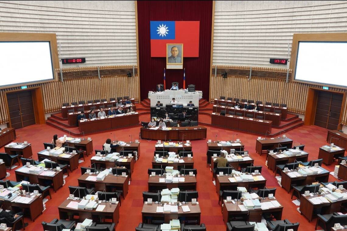 漾新聞|議長康裕成敲槌審定完成114年度地方總預算案