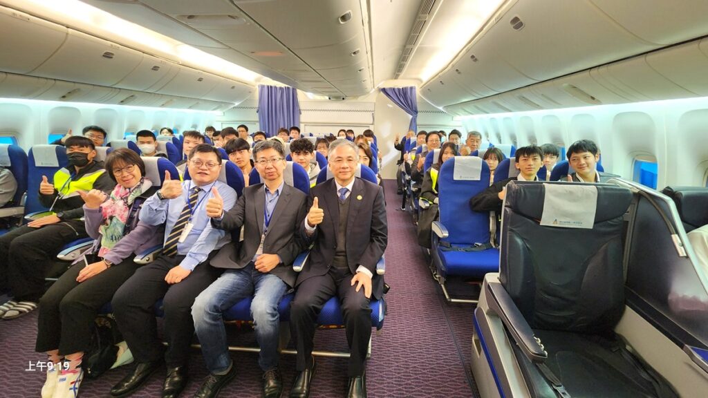 財團法人中華航空事業發展基金會首度與朝陽科大合作高中職生寒期航空體驗營。(圖/陳惠玲攝影)