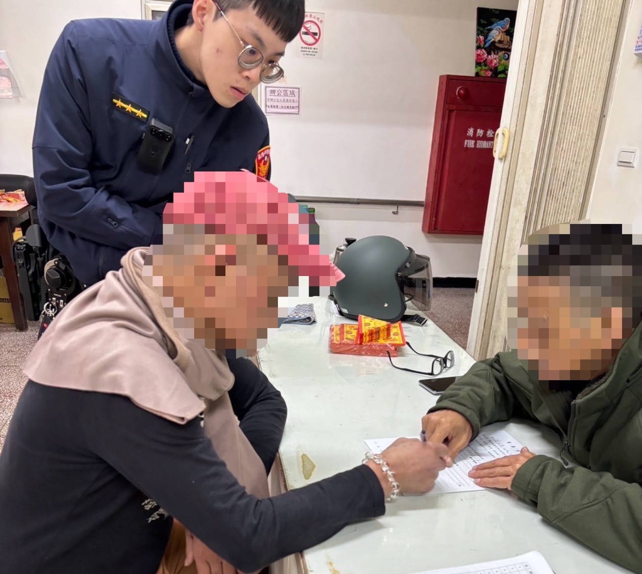 護送至路行者希望學園。(記者薛秀蓮翻攝)