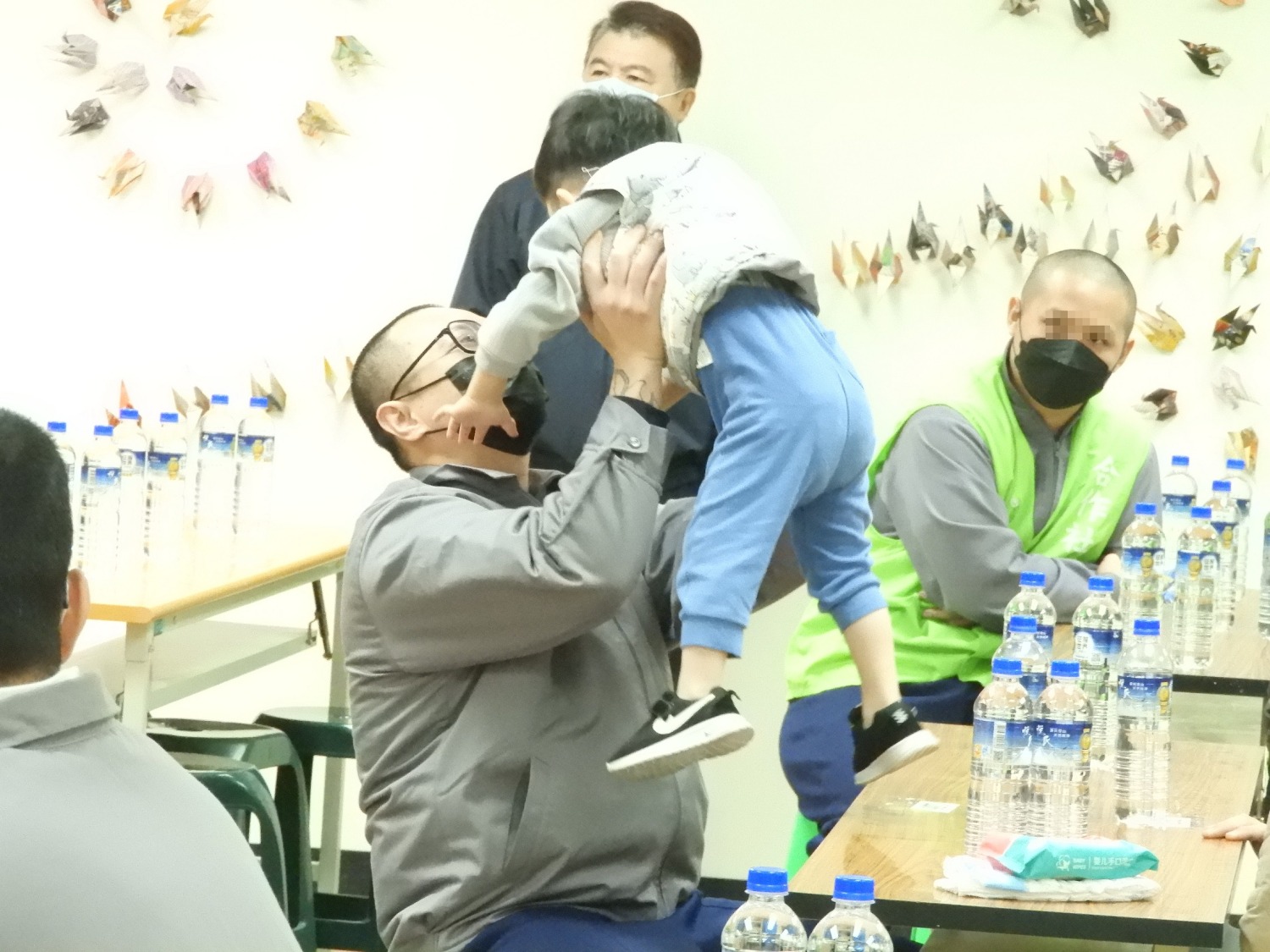 懇親現場小朋友笑聲不斷。(圖/記者林照東翻攝)
