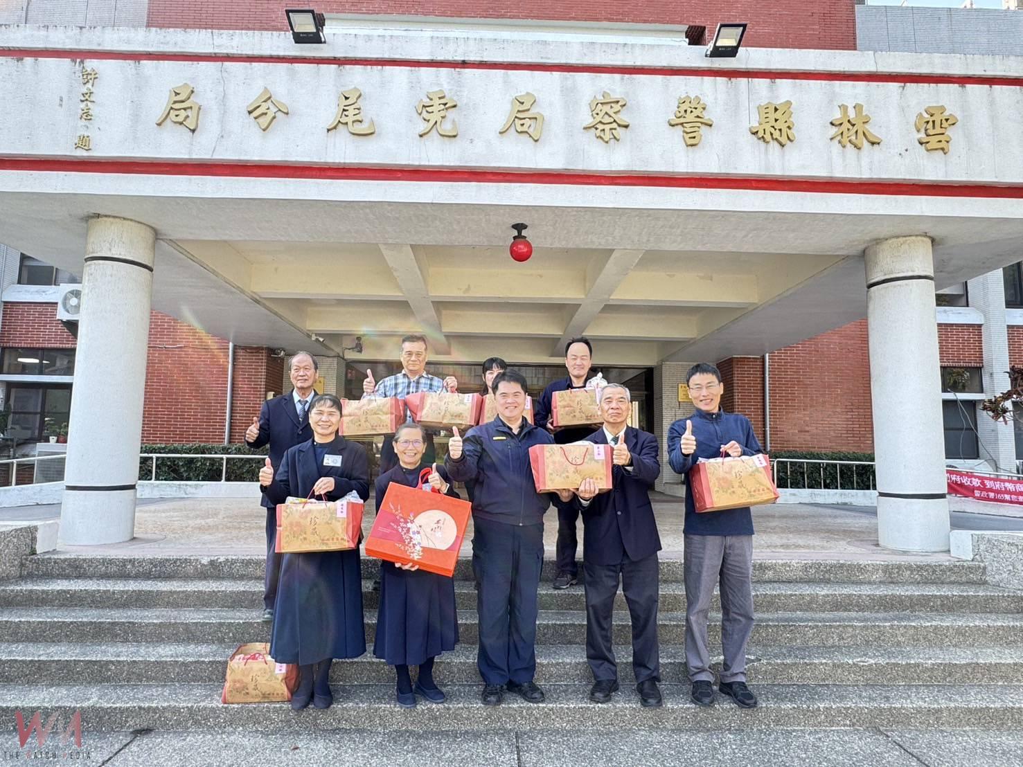 蛇我其誰!慈濟暖警心 春節慰問虎尾警分局 - https://www.watchmedia01.com