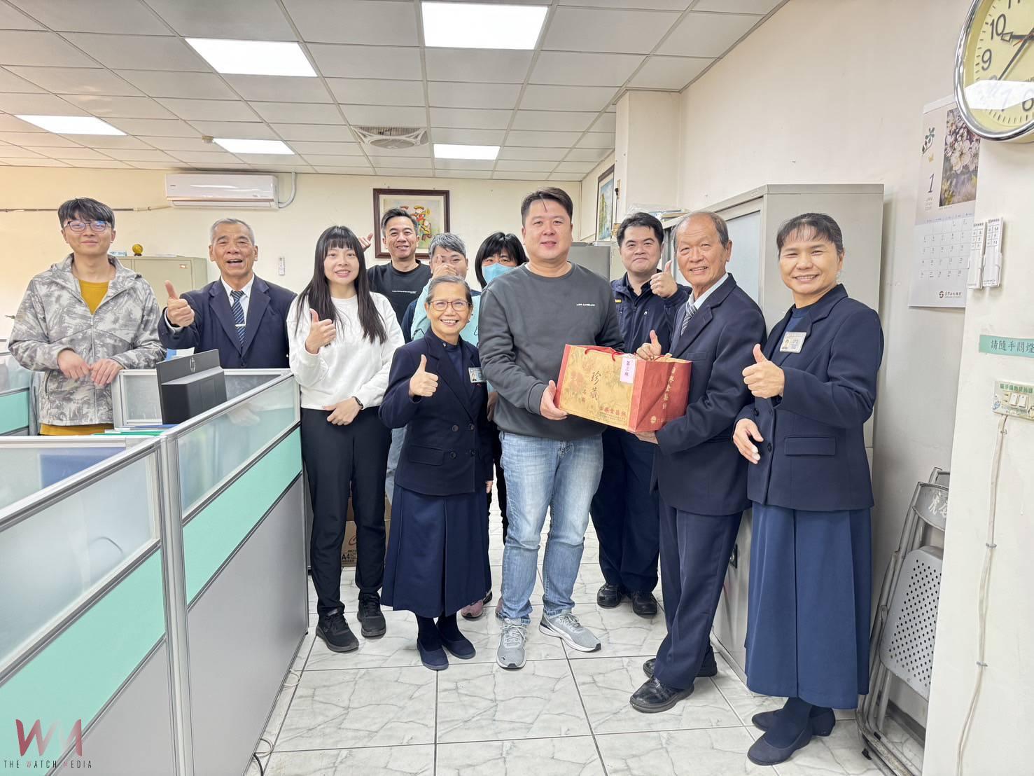 蛇我其誰!慈濟暖警心 春節慰問虎尾警分局 - https://www.watchmedia01.com