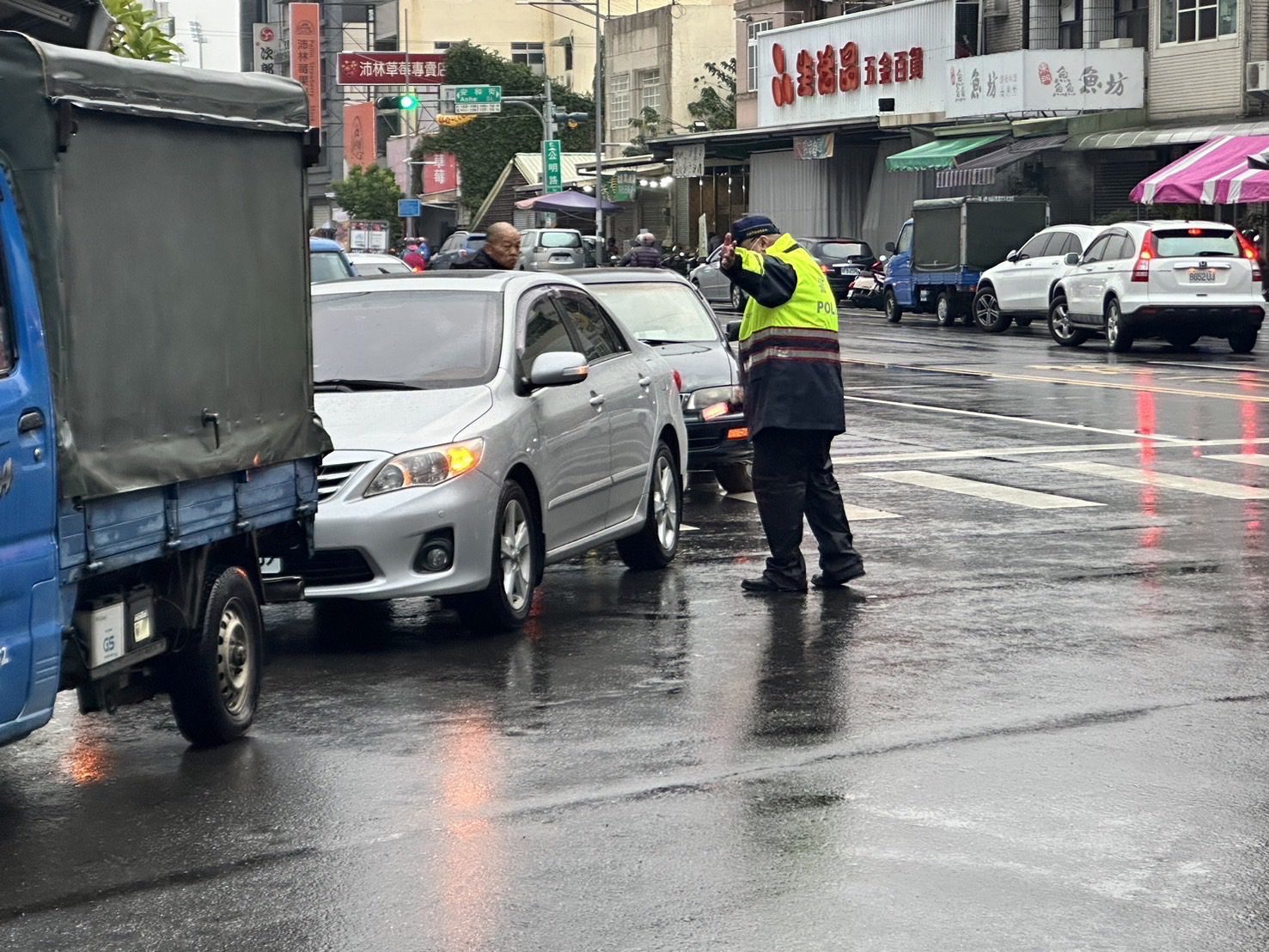 春節連假交通疏導 嘉警第二分局守護行車平安