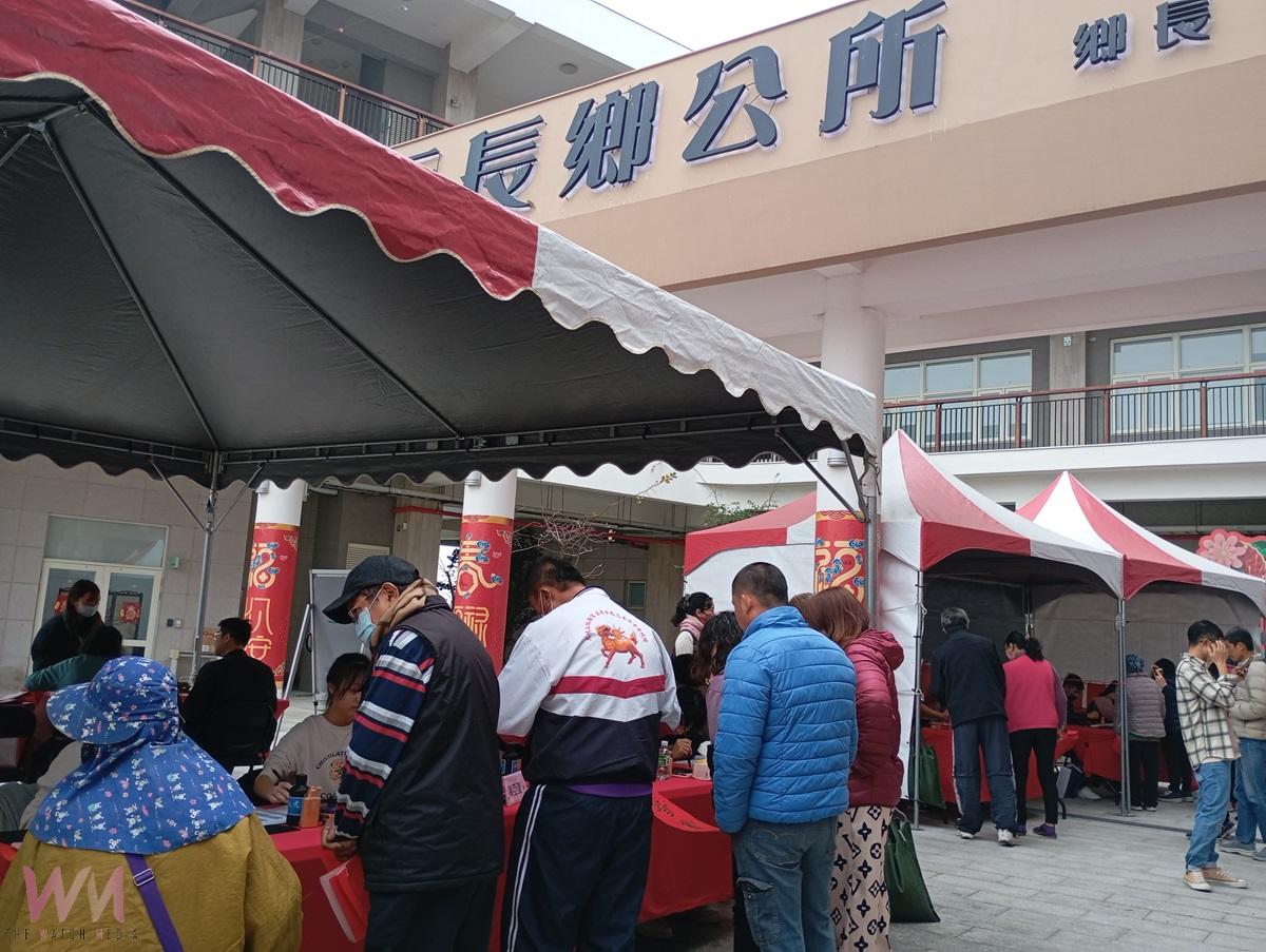 （有影片）／元長鄉公所揮毫贈春聯 傳遞濃濃年味與祝福 - https://www.watchmedia01.com