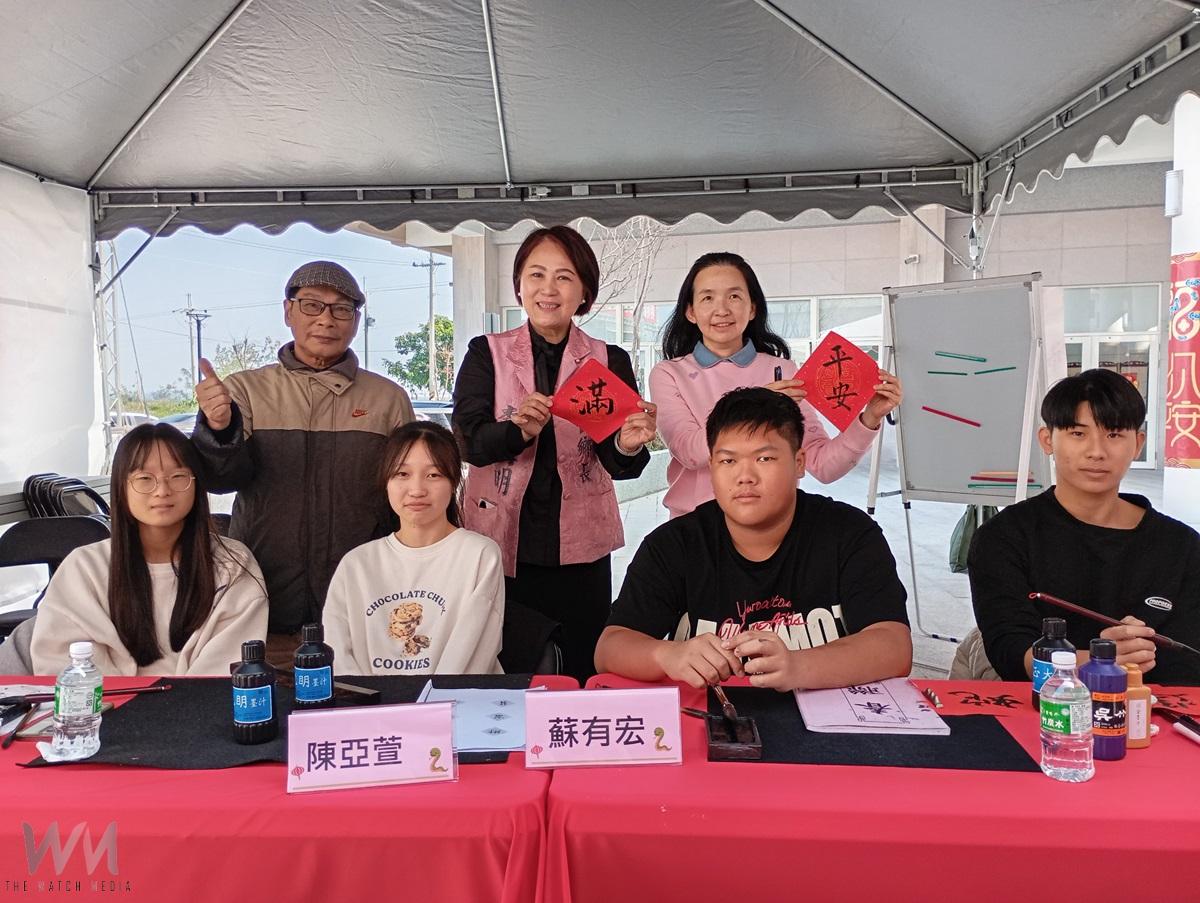（有影片）／元長鄉公所揮毫贈春聯 傳遞濃濃年味與祝福 - https://www.watchmedia01.com