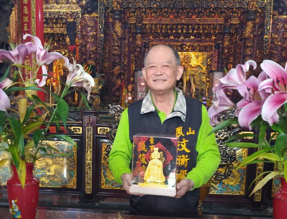 ▲圖:純金打造的「金關帝」,市價超過廿六萬元。( 記者李堂安攝)