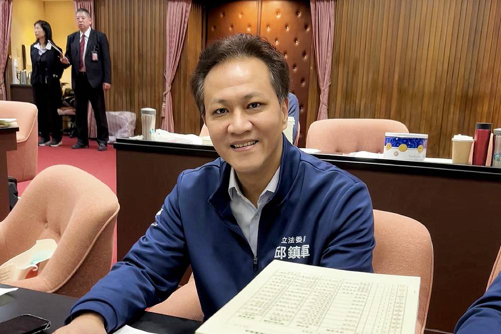 刪除兒童醫療預算114億是誤傳 邱鎮軍、蘇清泉盼醫療回到專業 258 刪除兒童醫療預算114億是誤傳 邱鎮軍、蘇清泉盼醫療回到專業 257