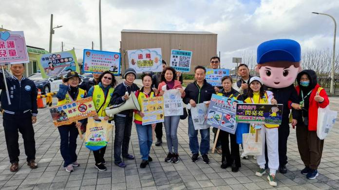 竹圍漁港連假吸人潮 大園警分享4替代道路 53 324905 0