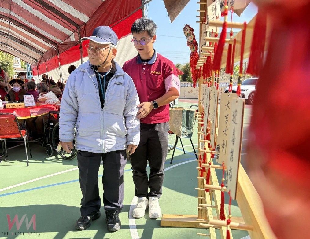 找回記憶中的年味 老五老陪伴長輩辦路邊桌圍爐賀新春 - https://www.watchmedia01.com