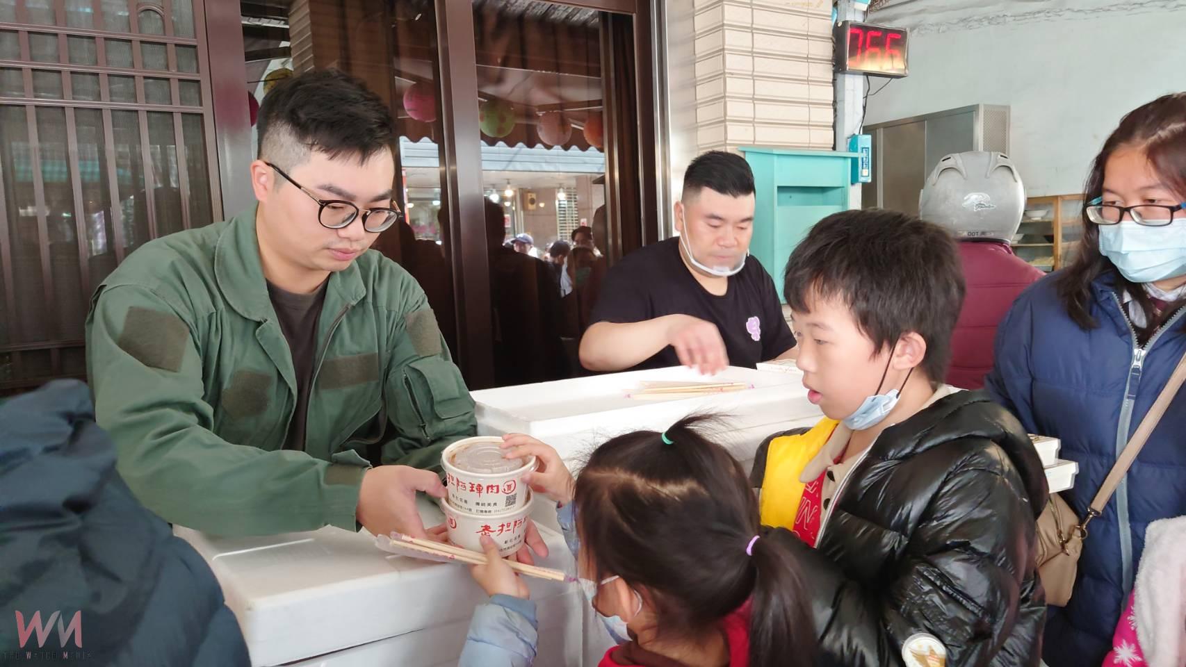 (有影片)/暖心!有民眾就有家扶兒 彰化四家名店美食贈家扶兒童 - https://www.watchmedia01.com