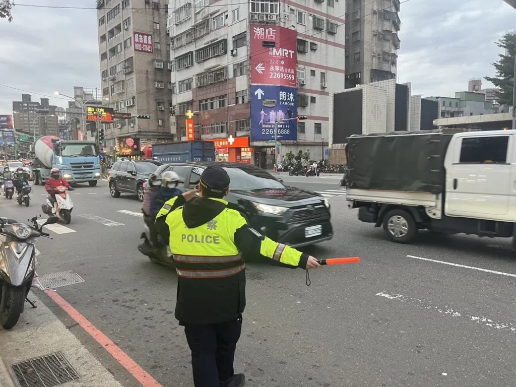 新北市土城警分局春節連續9天假期加強交通疏運並紓解道路車流