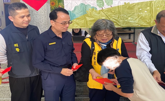 埔里警民歲末送暖 年節關懷溫暖人心 - https://www.watchmedia01.com