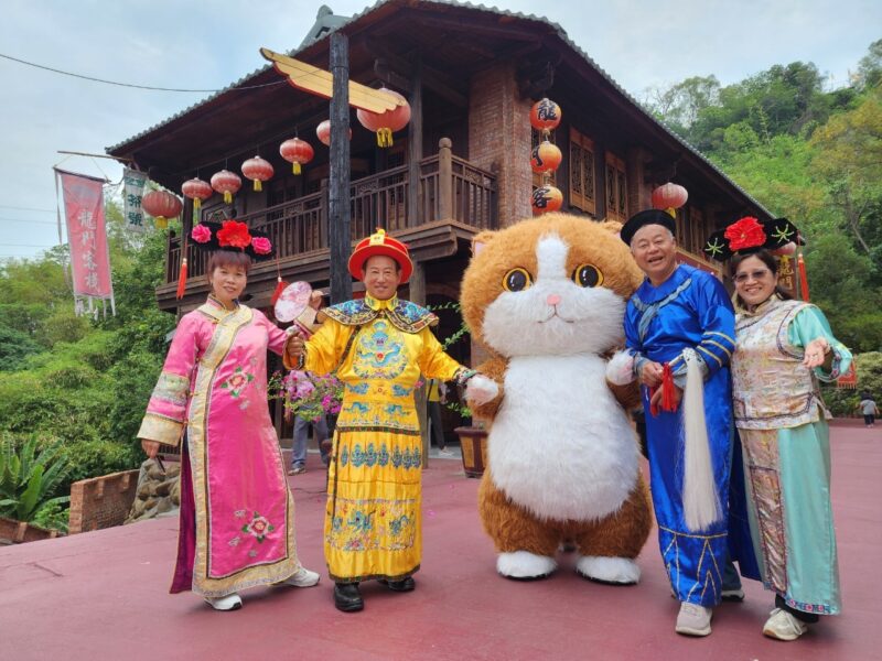 圖文:台灣萬里長城 農曆新年必去景點走進古裝劇場景 一睹電視節目與MV場景專屬拍攝場景。