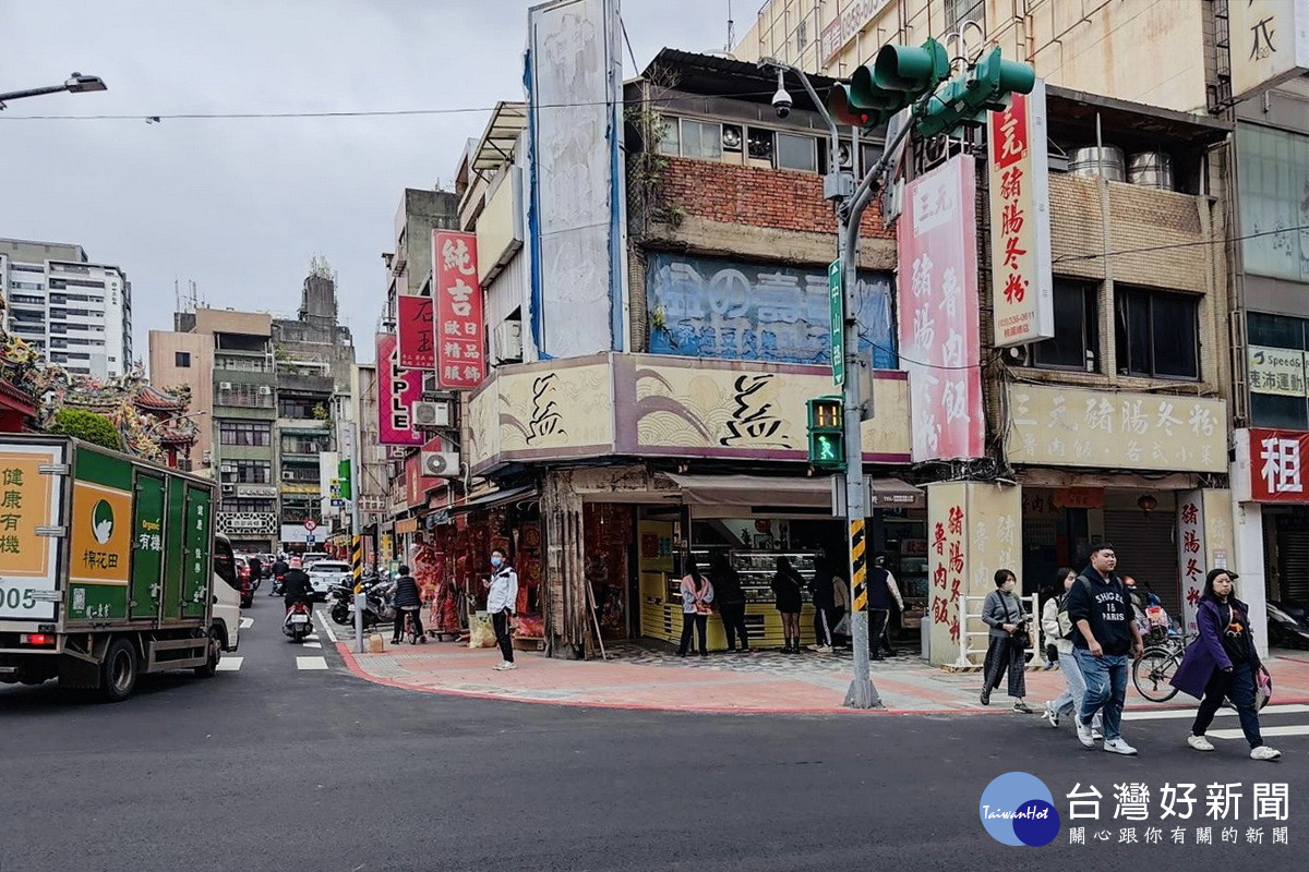 桃園首處人本示範街區第一階段提前完工,景福宮參香逛街都好行。<br /><br />
