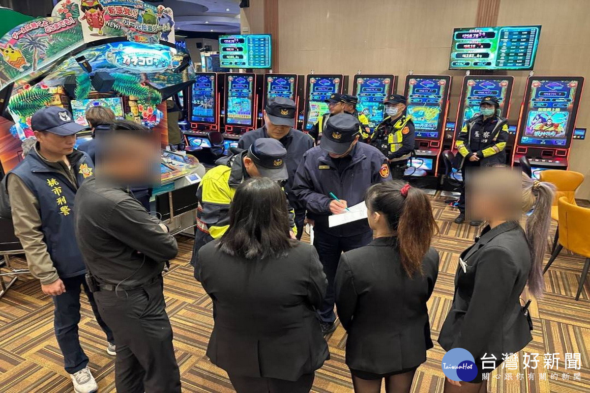 加強農春節期間治安維護,蘆竹警分局週末夜實施擴大臨檢。<br /><br />
