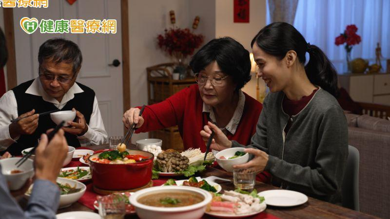 過年圍爐當心吃到食物中毒 專家提「五要二不」嚴加預防