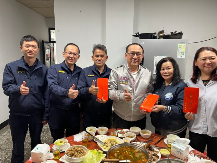 桃園警局長吳坤旭年前慰問復興山區員警 感謝守護在地治安 72 S 234971182 scaled